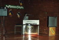 Diskjockey Cid Celsius i Borlnge Folketshus